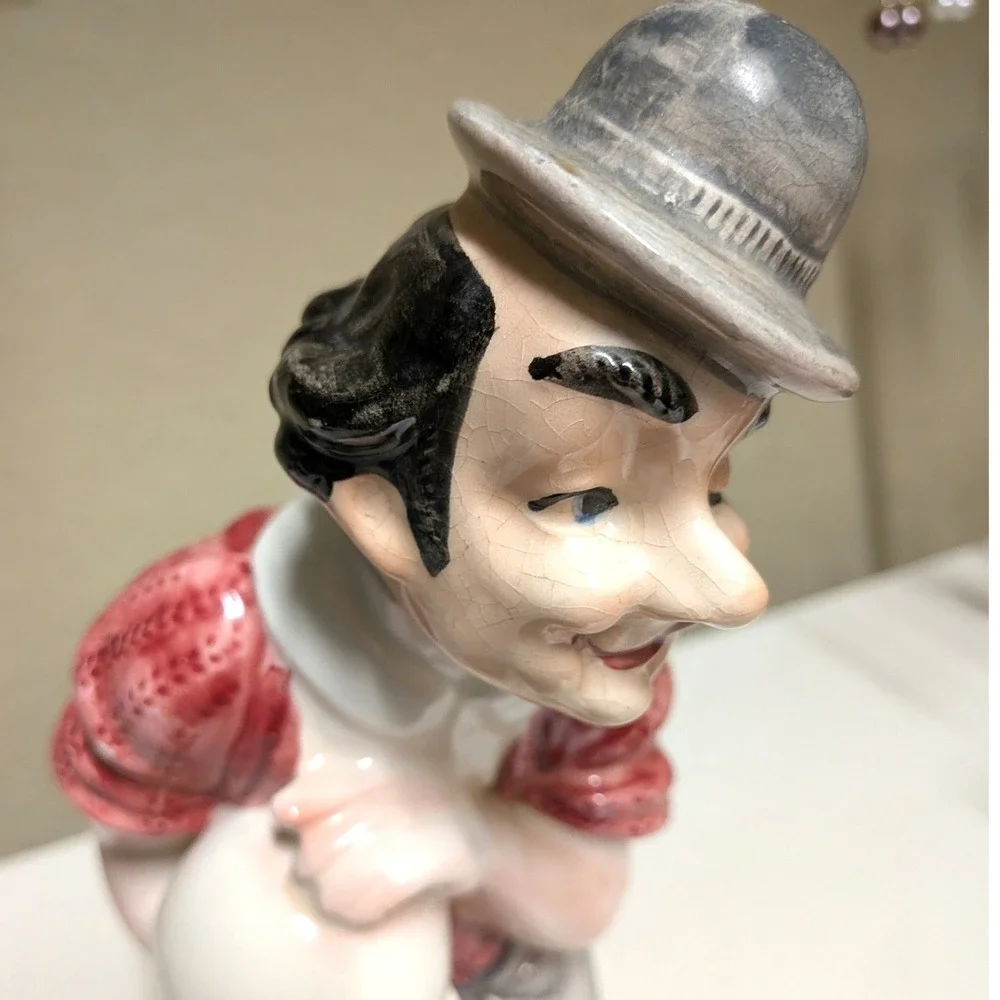 Vintage Ceramic Decanter Bowler Man Liquor Bottle Figural Bar Decor‎